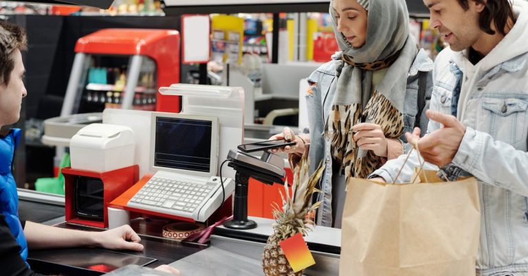 זרימת לקוחות בחנות: עקרונות תכנון שמגדילים מכירות