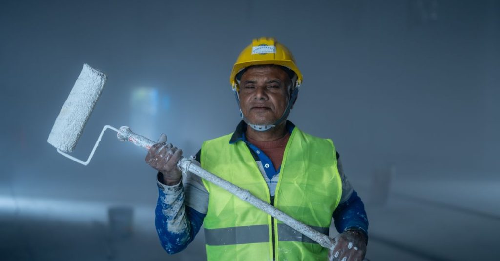 איך להשוות הצעות מחיר מקבלני שיפוצים בלי לטעות